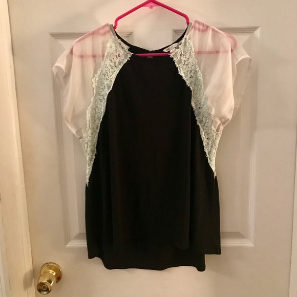 Chic multi colored top - Picture 1 of 1